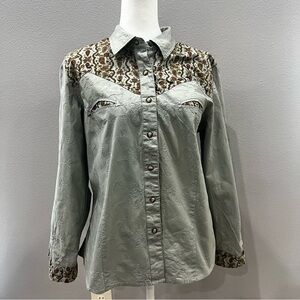 Scully Embroidered Gray Shirt Woman’s Sz L Grayish Mint